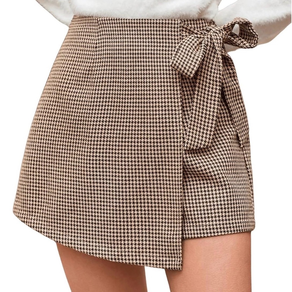 Houndstooth Wrap Mini Skirt in Brown & Black